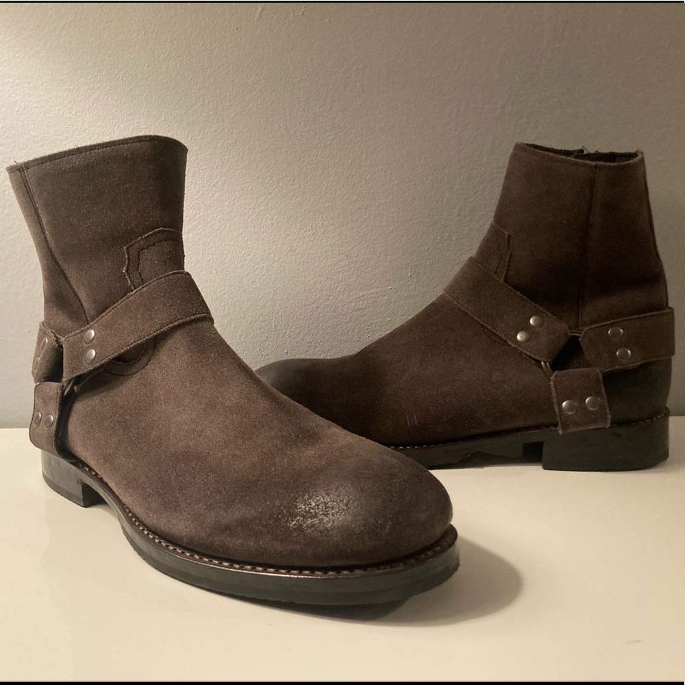 Frye, Suede Chelsea boot